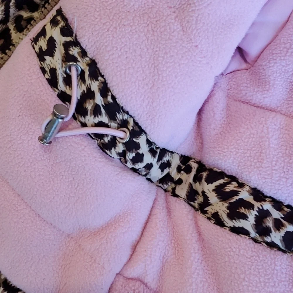 The Children's Place animal print ski jacket with removable hood. Size 6 -9 mo